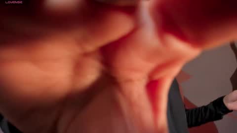 Snapshot of erikabenz chatting on 10-18-25, 01:23 Erika Benz online show from 10-18-25, 01:23