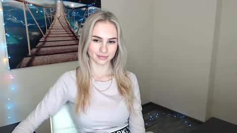 Erika online show from 01-11-25, 04:03