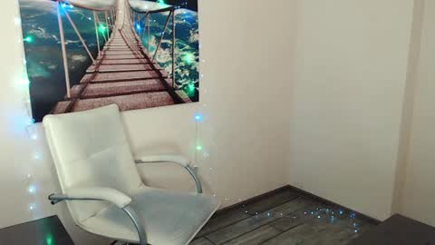 Erika online show from 01-28-25, 04:08