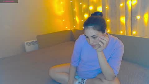 Snapshot of erikagloss chatting on 01-20-25, 01:42 ErikaGloss online show from 01-20-25, 01:42