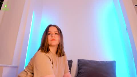 Snapshot of erikalustx chatting on 01-12-26, 04:07 Erika online show from 01-12-26, 04:07