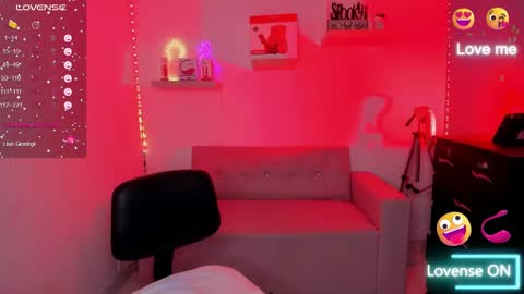 Snapshot of erikamontiel chatting on 01-13-25, 03:23 Erika online show from 01-13-25, 03:23