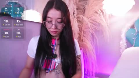 Snapshot of eriklein chatting on 12-20-25, 10:28 Eri online show from 12-20-25, 10:28