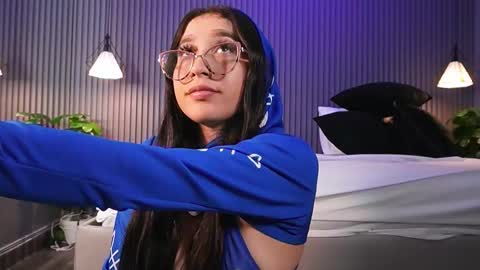 Snapshot of eriklein chatting on 02-13-26, 08:27 Eri online show from 02-13-26, 08:27