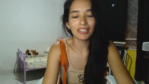 Snapshot of erina_1 chatting on 01-04-25, 01:42 erina_1 online show from 01-04-25, 01:42