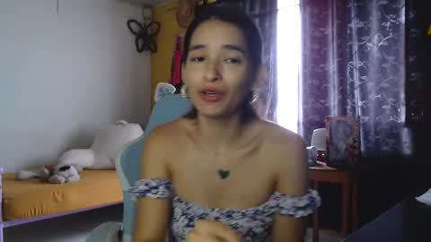 Snapshot of erina_1 chatting on 01-31-25, 04:38 erina_1 online show from 01-31-25, 04:38