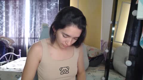 Snapshot of erina_1 chatting on 10-20-25, 04:29 erina_1 online show from 10-20-25, 04:29