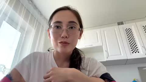 Snapshot of erinnthurmond chatting on 07-14-26, 11:27 Luna online show from 07-14-26, 11:27