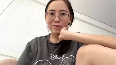 Snapshot of erinnthurmond chatting on 07-15-26, 11:15 Luna online show from 07-15-26, 11:15