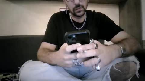 Snapshot of erka10000 chatting on 10-06-25, 10:07 erka10000 online show from 10-06-25, 10:07