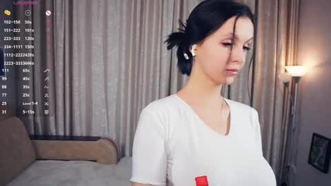 Erline and Monica online show from 12-22-25, 07:11