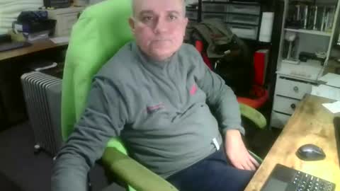 ernello online show from 12-04-25, 01:53