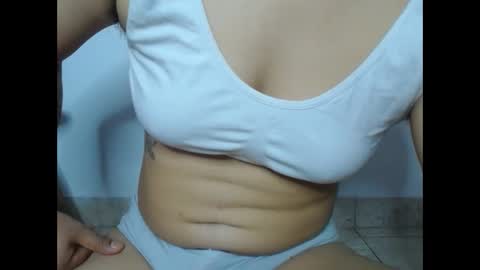 Snapshot of eros_69_smith chatting on 11-09-25, 05:00 Eros Smith online show from 11-09-25, 05:00