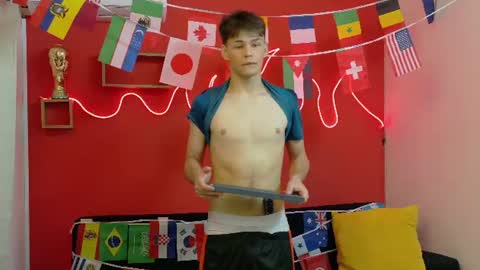 Snapshot of eros_steel chatting on 06-18-26, 04:35 Eros online show from 06-18-26, 04:35