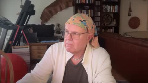 Snapshot of erostalk chatting on 01-15-25, 07:44 eros online show from 01-15-25, 07:44
