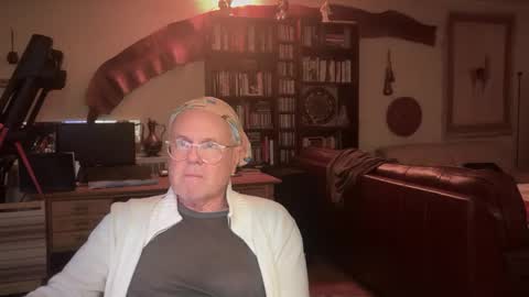 Snapshot of erostalk chatting on 01-19-25, 11:21 eros online show from 01-19-25, 11:21