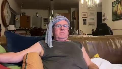 Snapshot of erostalk chatting on 02-22-25, 11:46 eros online show from 02-22-25, 11:46