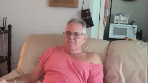 Snapshot of erostalk chatting on 10-16-25, 10:00 eros online show from 10-16-25, 10:00