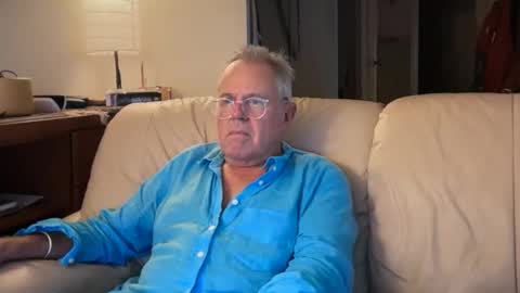 Snapshot of erostalk chatting on 11-15-25, 05:42 eros online show from 11-15-25, 05:42