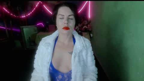 Snapshot of erotic_dessire chatting on 01-10-26, 11:12 Eve online show from 01-10-26, 11:12