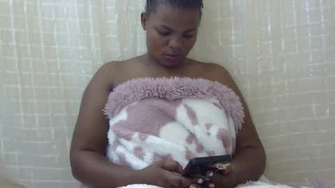 Snapshot of erotic_ebony56 chatting on 10-15-25, 05:40 erotic_ebony56 online show from 10-15-25, 05:40
