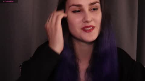 erotic_synth_goddess online show from 10-17-25, 04:42
