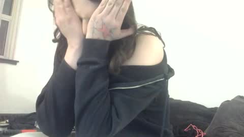 Snapshot of erotica_angel chatting on 03-04-26, 03:12 Nikki Erotica online show from 03-04-26, 03:12