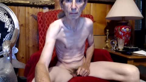 Snapshot of eroticantonio chatting on 07-09-26, 10:41 Antonio online show from 07-09-26, 10:41