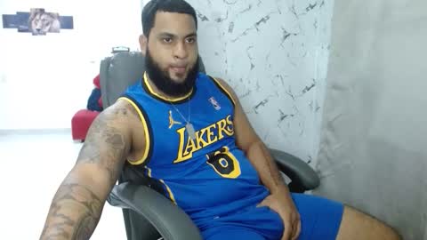 Snapshot of eroticoblack chatting on 03-08-26, 03:32 Eroticoblack online show from 03-08-26, 03:32