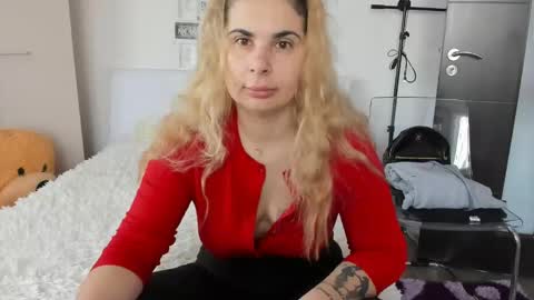 eroticsensualkitty4u online show from 01-07-25, 08:13