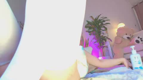 Snapshot of erotik_lady chatting on 07-14-26, 10:21 TINY online show from 07-14-26, 10:21