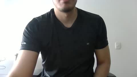 Snapshot of erra311 chatting on 11-19-25, 01:44 erra311 online show from 11-19-25, 01:44