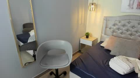 Escarlet online show from 06-16-26, 02:19