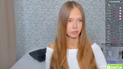 Snapshot of eshcka chatting on 09-12-25, 04:45 Megan and Brad online show from 09-12-25, 04:45