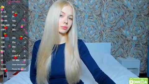 Snapshot of eshcka chatting on 05-05-26, 04:53 Megan and Brad online show from 05-05-26, 04:53