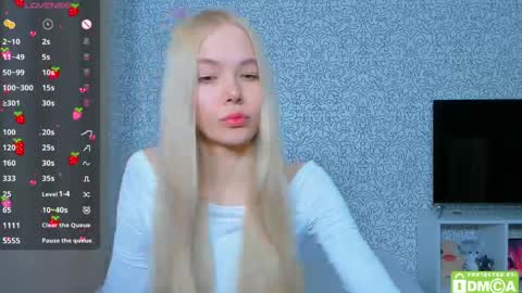 Snapshot of eshcka chatting on 05-06-26, 03:13 Megan and Brad online show from 05-06-26, 03:13