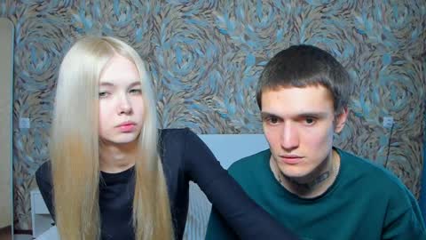 Snapshot of eshcka chatting on 05-12-26, 12:35 Megan and Brad online show from 05-12-26, 12:35
