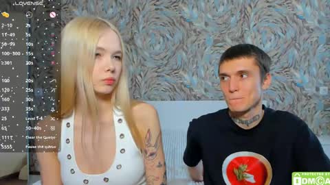 Snapshot of eshcka chatting on 05-18-26, 11:16 Megan and Brad online show from 05-18-26, 11:16