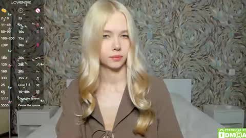 Snapshot of eshcka chatting on 06-11-26, 05:16 Megan and Brad online show from 06-11-26, 05:16