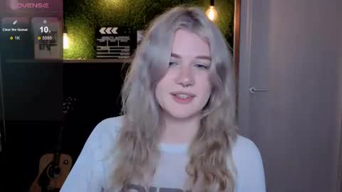 EshleGreen online show from 06-17-26, 07:44