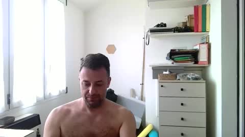 esibizionista 91 online show from 05-13-26, 07:28