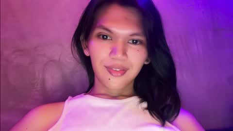 Chelliane online show from 12-21-25, 03:24