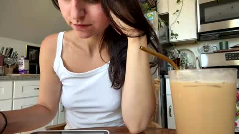 esimaralda online show from 06-27-26, 12:22