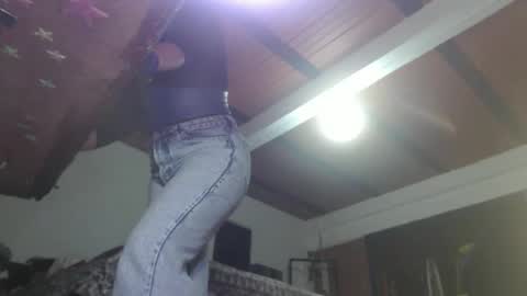 Eskela911 online show from 01-25-25, 01:54