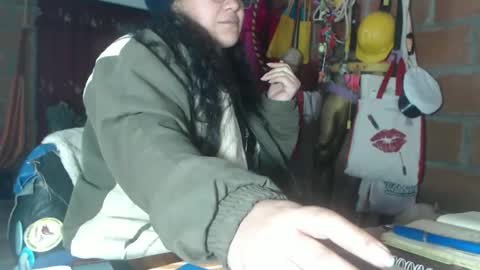 Eskela911 online show from 12-18-25, 06:08