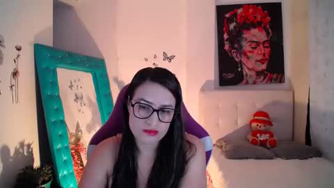 Esmeralda online show from 09-28-25, 07:19