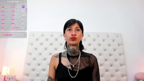 esmeralda  online show from 03-18-26, 12:41