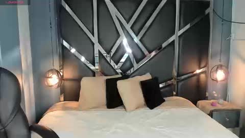 Snapshot of esmeralda__18 chatting on 03-12-26, 07:53 Esmeralda online show from 03-12-26, 07:53