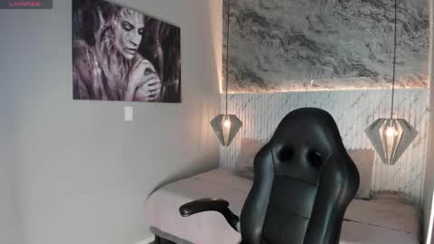 Esmeralda online show from 04-13-26, 07:41