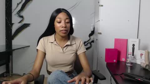 Snapshot of esmeralda_bk chatting on 09-29-25, 09:52 esmeralda_bk online show from 09-29-25, 09:52